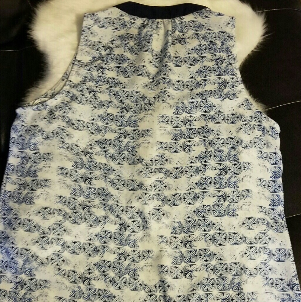Top - Picture 2 of 4